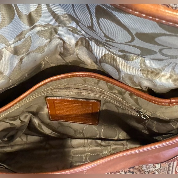 VINTAGE Coach F10192 Legacy Y2K Brown Full Grain Leather Buckle Shoulder Bag - Picture 12 of 16